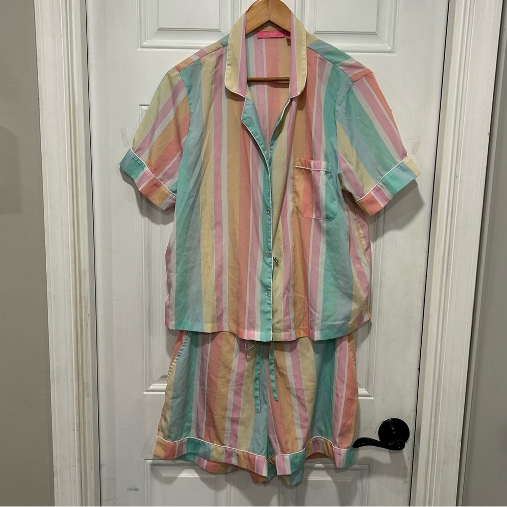 Isaac Mizrahi Woman’s Pajama Set, Shorts, Button Down Top Large Stripe Coastal